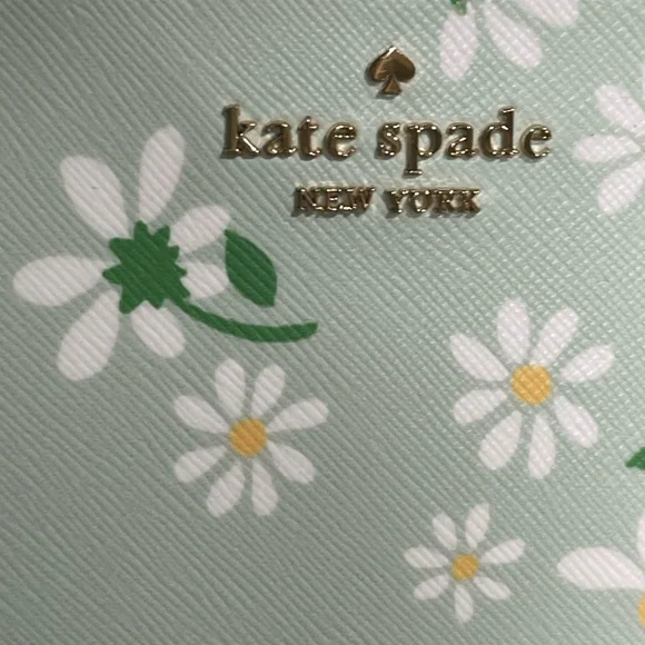 Kate Spade Lucy Day Tripper Daisy Medium L-Zip Wristlet - Picture 3 of 10